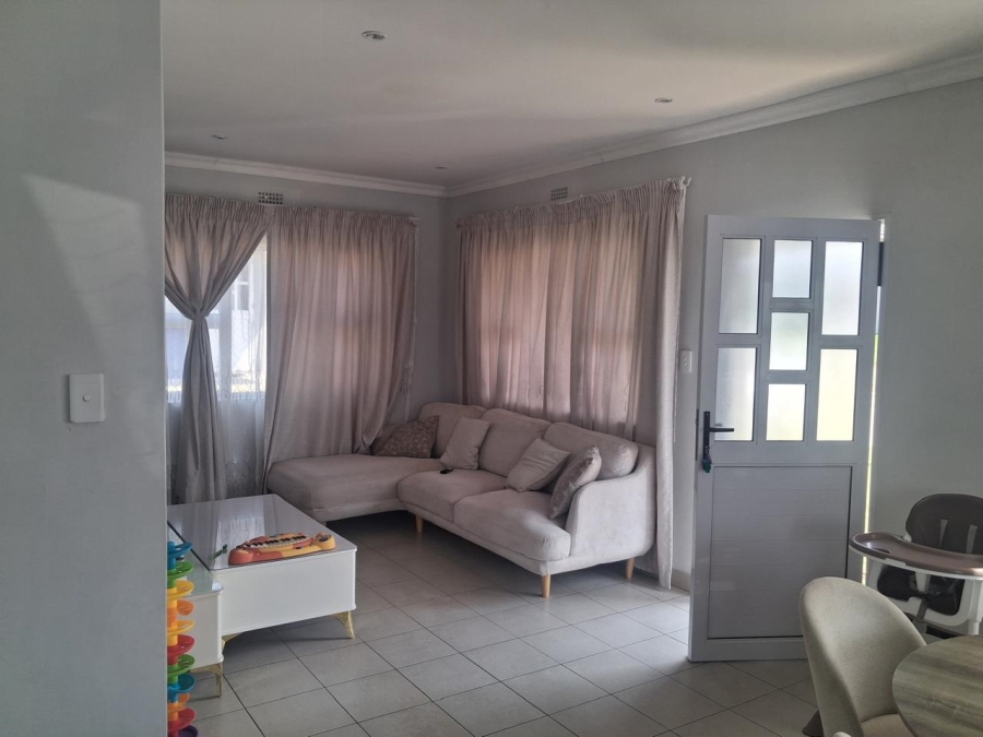 To Let 3 Bedroom Property for Rent in Gonubie Eastern Cape